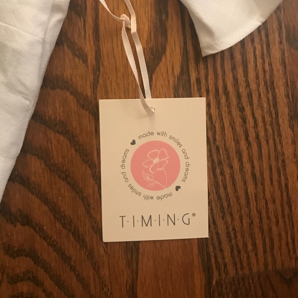 NWT Cropped boho flowy twist shirt with button - Picture 6 of 7